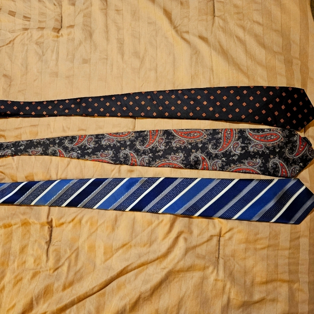 3 neck ties